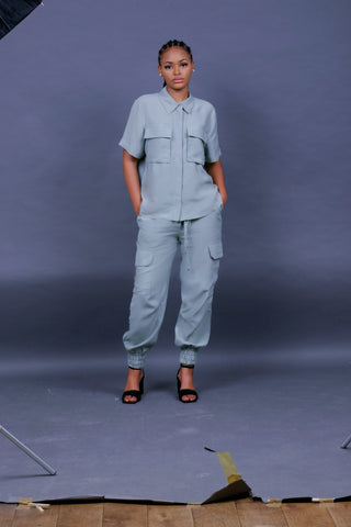 PANTALON LOOSE RESSERRÉ AUX CHEVILLES AVEC POCHES