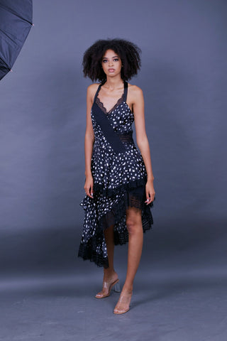 ROBE À POIS ASYMÉTRIQUES